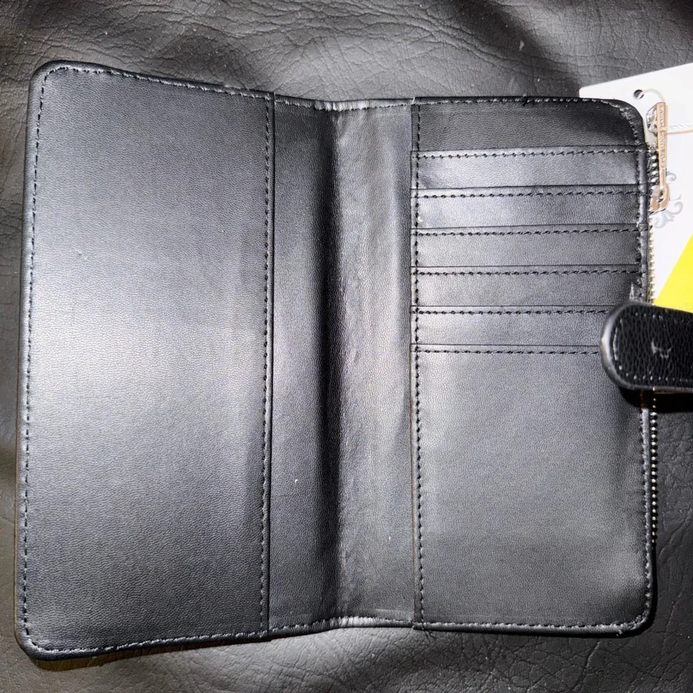 CXL Christian Lacroix Bryce Black Pebble ID Fold Zipper Wallet Set NWT